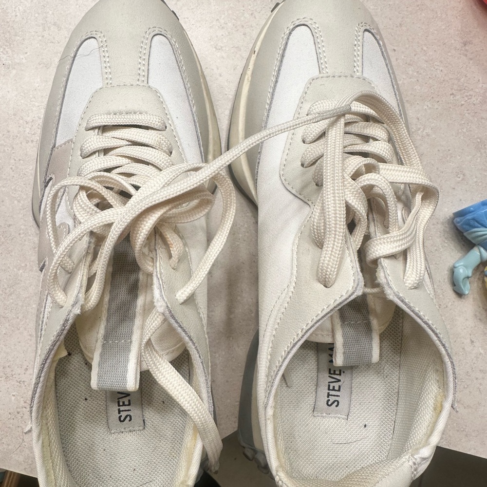 Steve Madden Cream Sneakers
